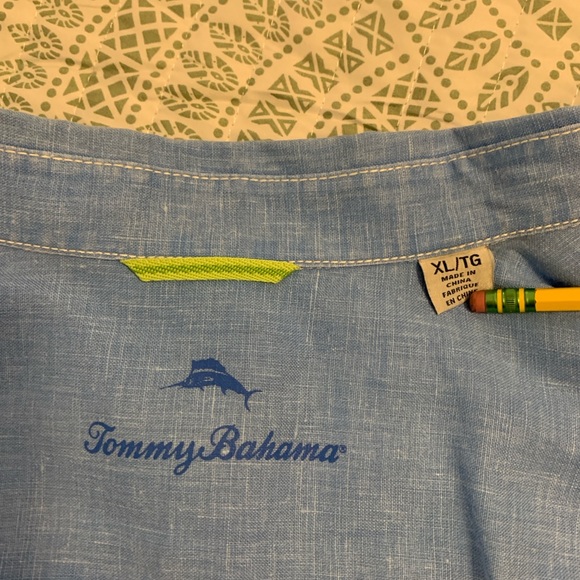 Lot of Tommy Bahama XL button-ups and pants - Picture 4 of 15